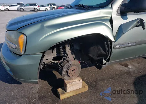 2004 Chevrolet Trailblazer Ls from USA, damaged, VIN 1GNDS13SX42188610